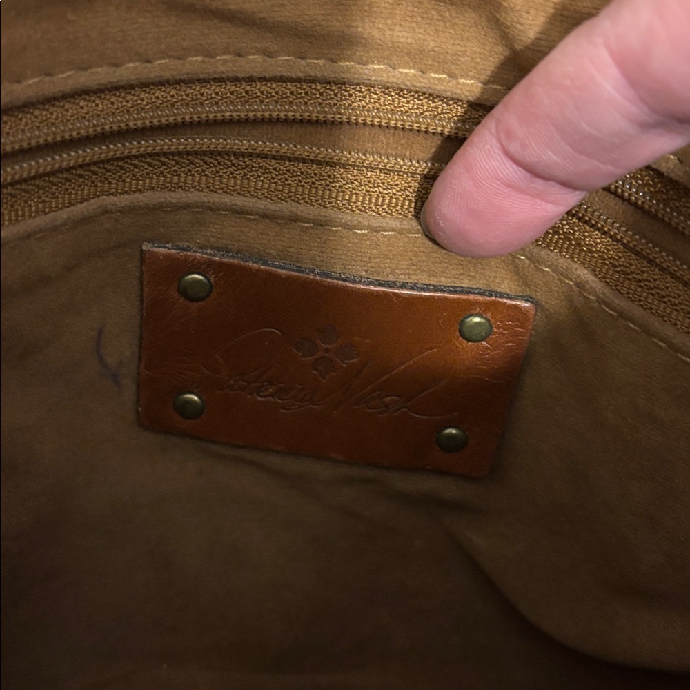 Patricia Nash crossbody - Picture 7 of 7